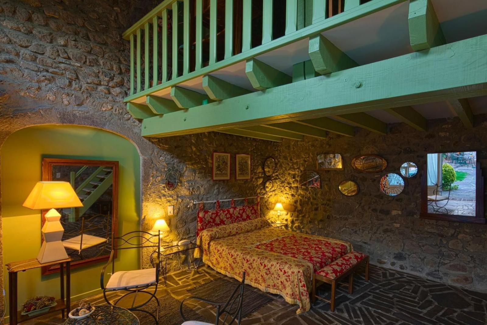 Hotel La Cour Carree Perrier Exterior foto